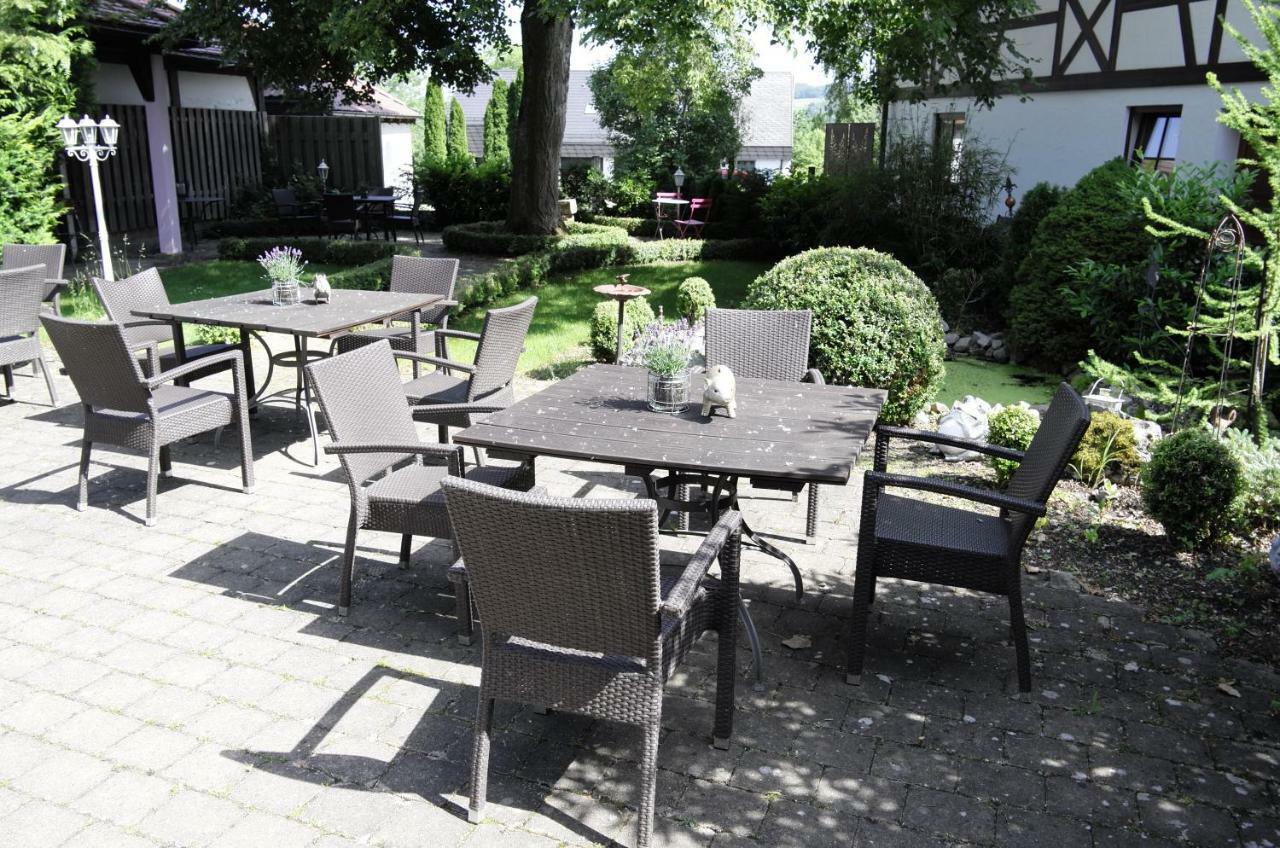 Gasthof Waescherschloss Wäschenbeuren Esterno foto